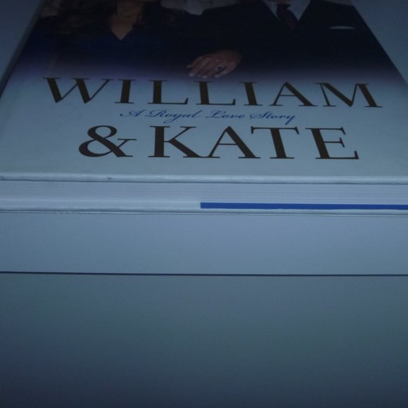 William & Kate - A Royal Love Story - Picture 3 of 6